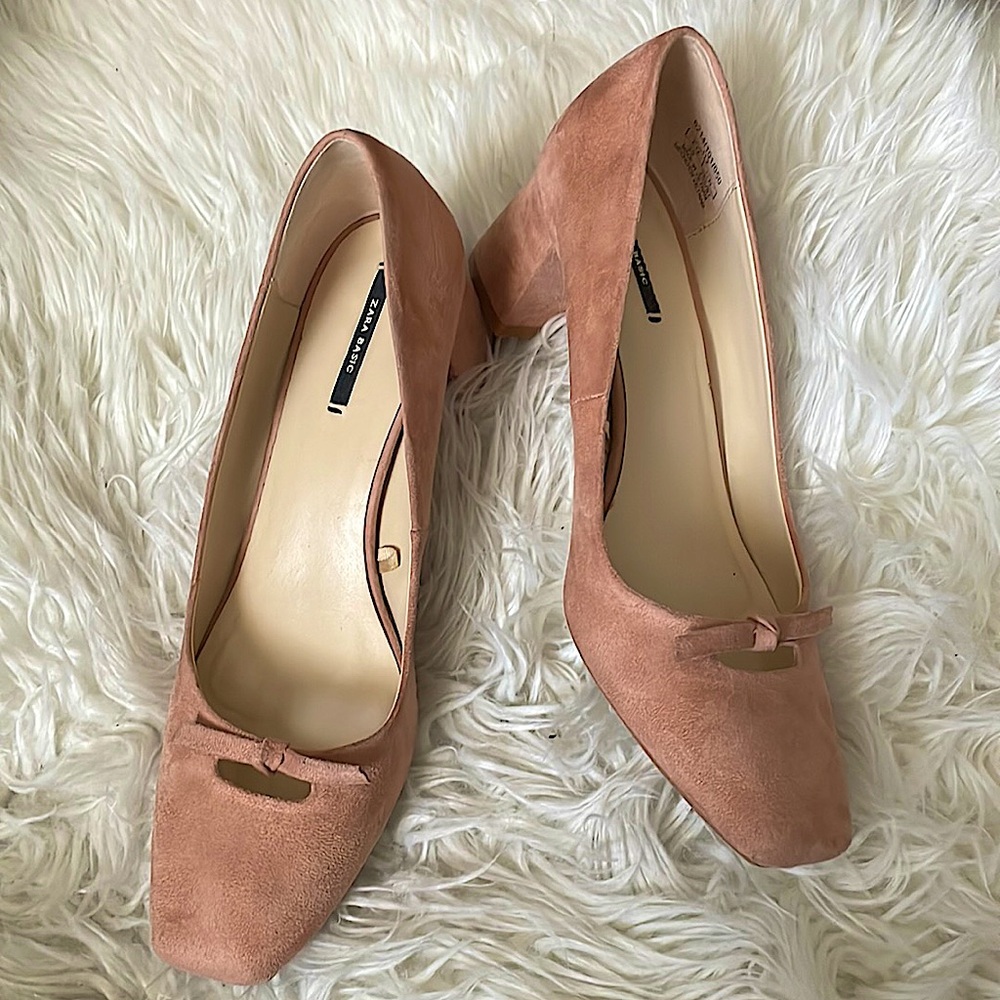 Zara Suede Pumps